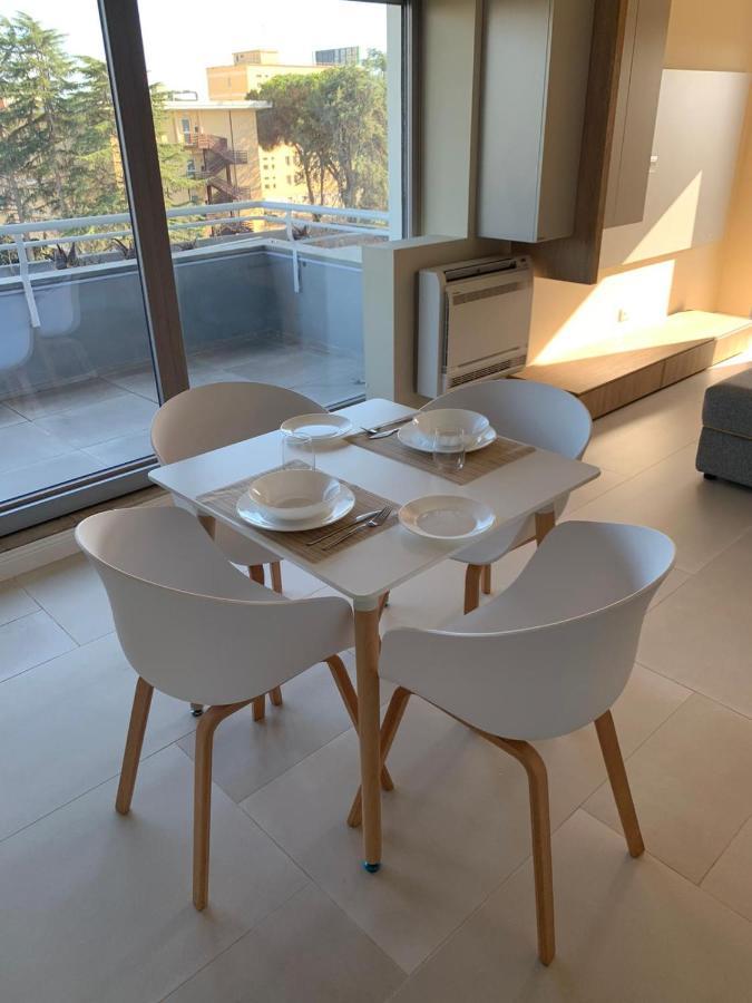 דירות Penthouse Aureliana Attico Con Piscina A Roma מראה חיצוני תמונה
